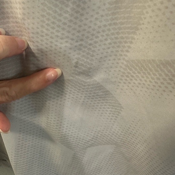 Under Armour White Shorts - Picture 4 of 7